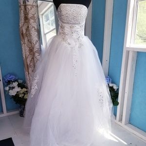 Wedding dress